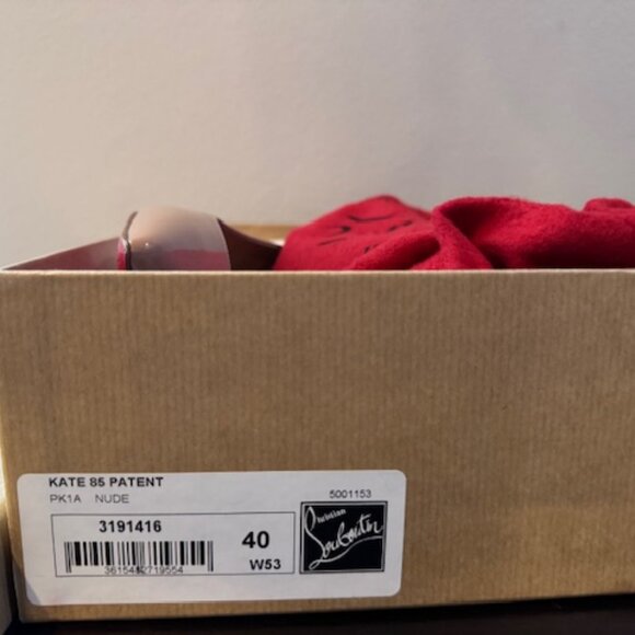 Christian Louboutin Kate 85 Patent Heels in Nude - Size 40 (9.5 U.S.) - Picture 3 of 5